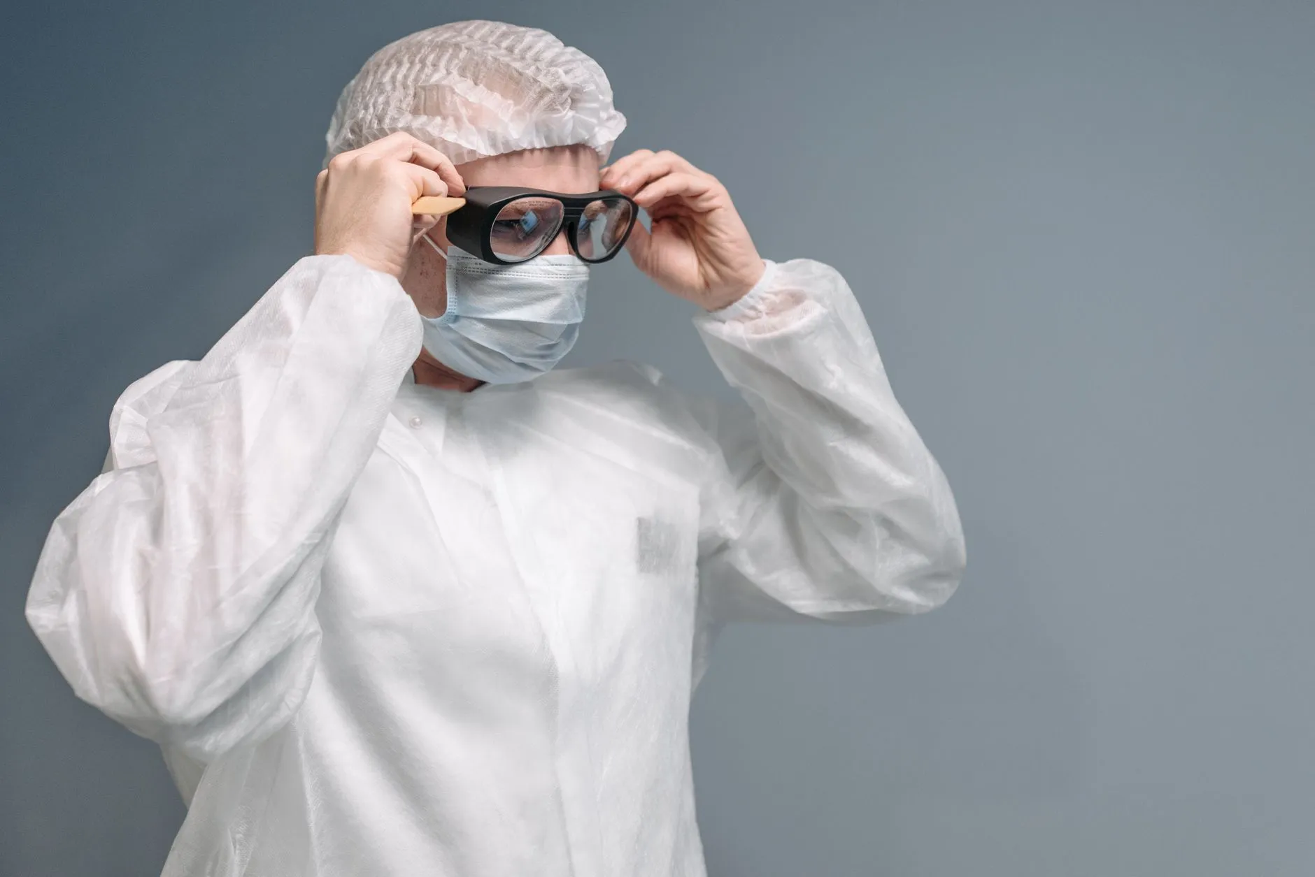 景观膜结构在小区入口及休闲区的造型设计与实用功能探讨