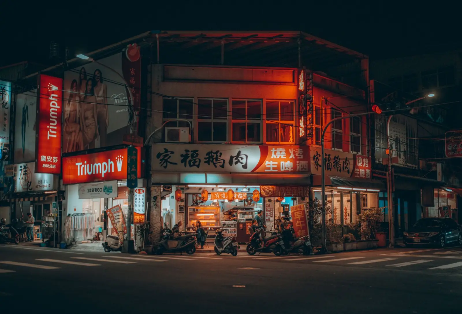 小区与商业膜结构停车棚选材对比及使用寿命分析
